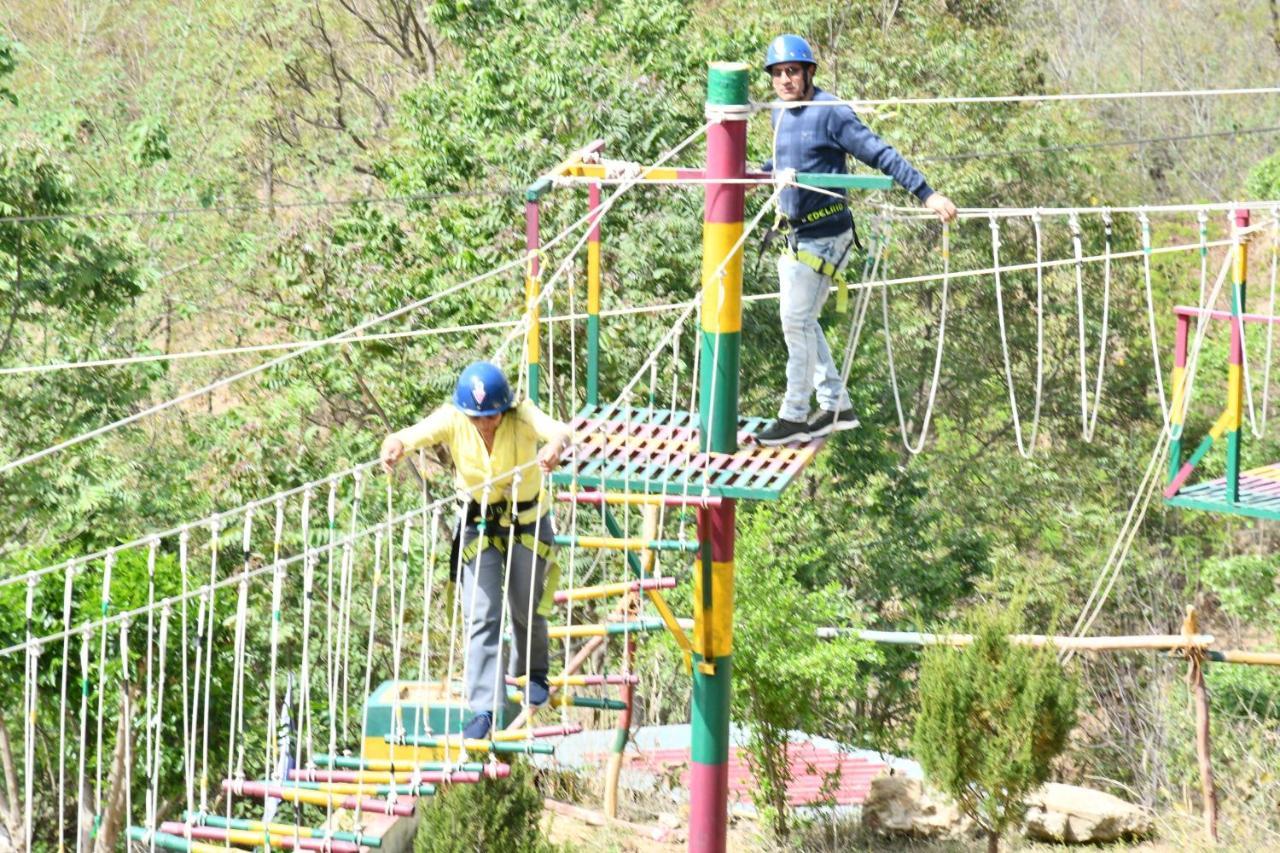 Nakshatra Resort Kunihar Bagian luar foto